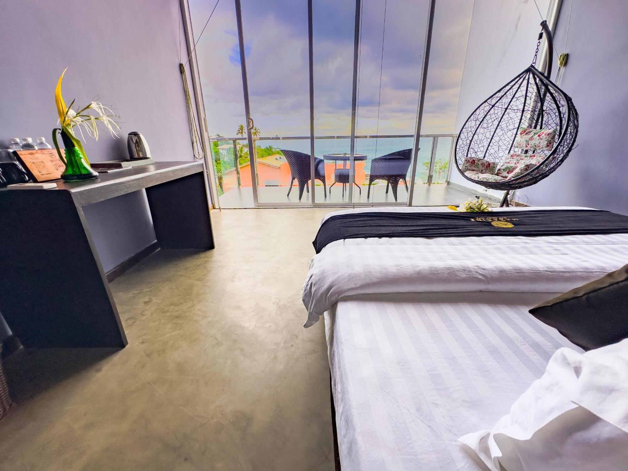 Mazarine Surf Suites Hiriketiya Діквелла Екстер'єр фото