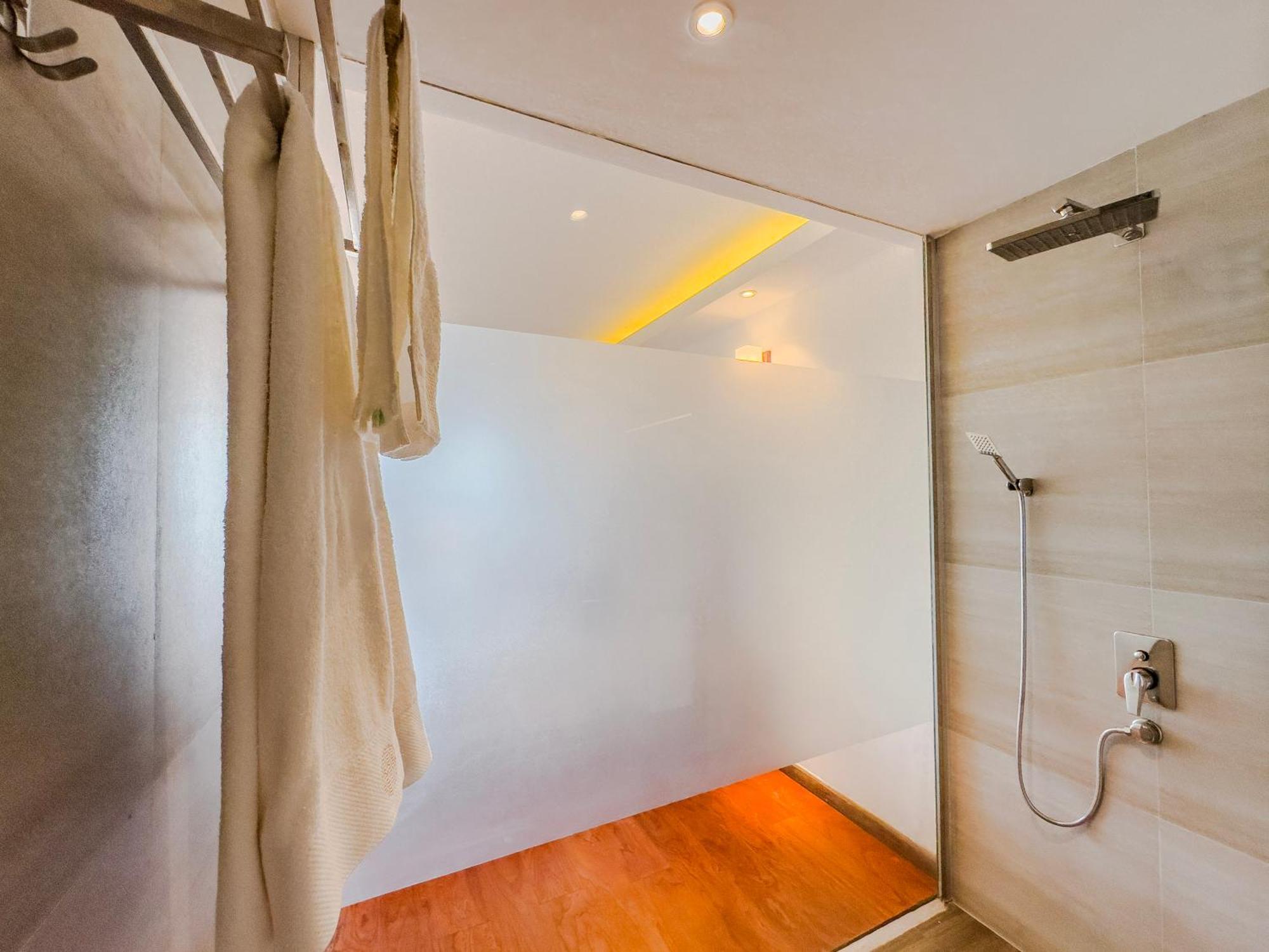 Mazarine Surf Suites Hiriketiya Діквелла Екстер'єр фото